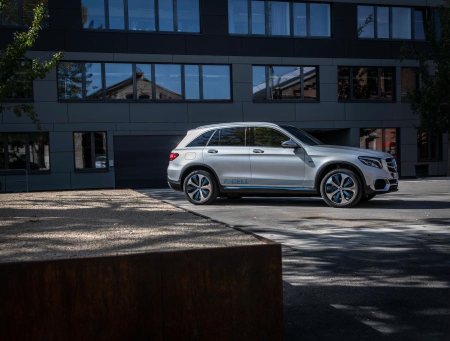  Mercedes-Benz GLC F-Cell 2019 года  (WW) (фото 30 из 40)